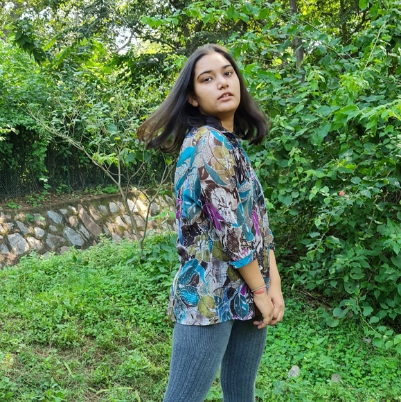 Printed tulle shirt. - Picture 2 of 4